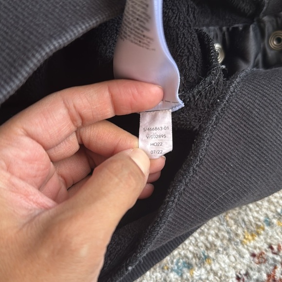 Athleta teddy fleece pullover black size xs - Picture 8 of 10